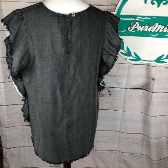 Elan Frayed Cap Sleeve Ruffle Top Medium - Picture 6 of 8